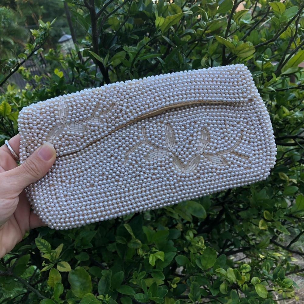 Vintage Beaded Pearls Clutch Purse